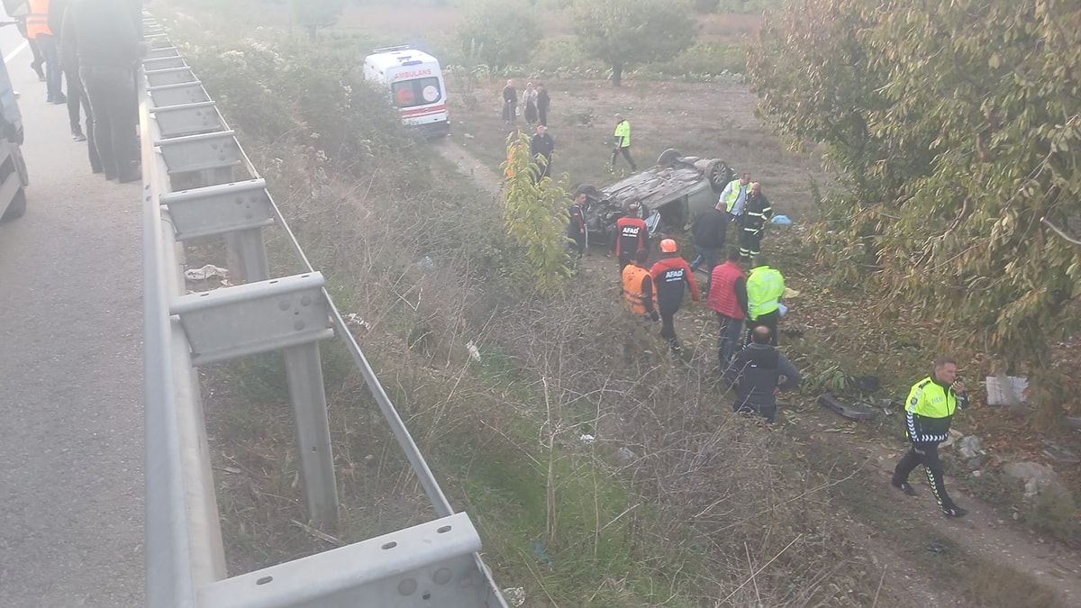 Feci kaza: Anne öldü, eşi ve çocuğu yaralı