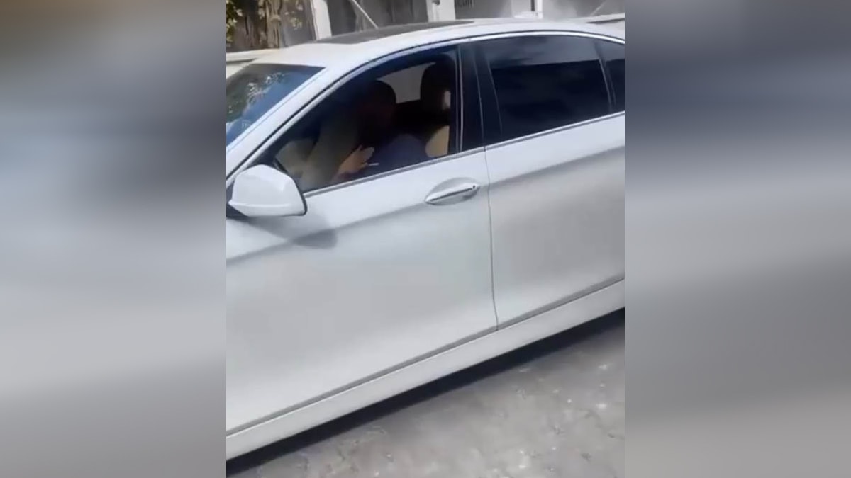 Öğrencileri taciz ettiği iddiasıyla gözaltına alındı