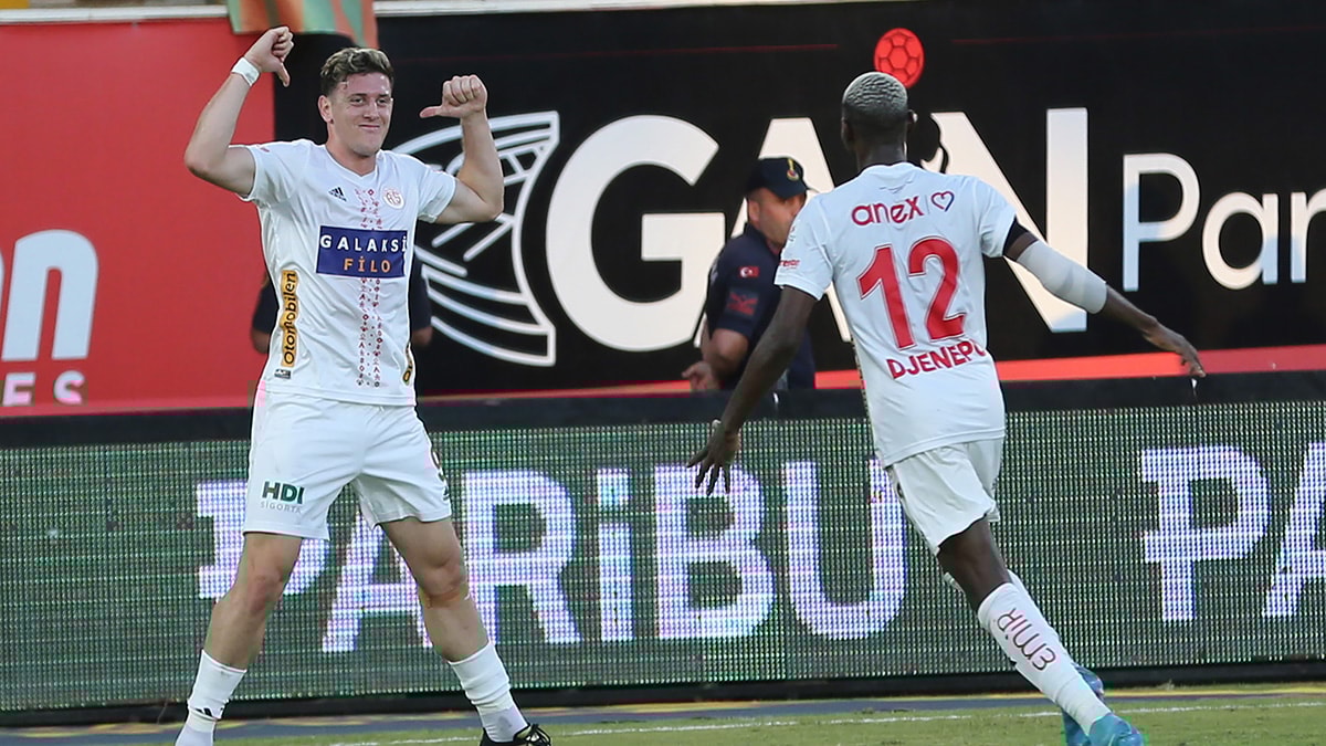 Antalyaspor deplasmanda Alanyaspor’u 2-1 yenerek 3 puan kazandı