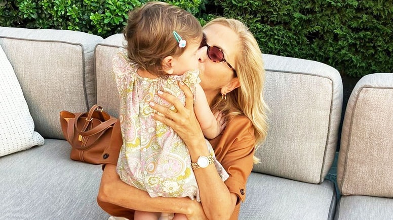 Arzu Sabancı torununu paylaştı