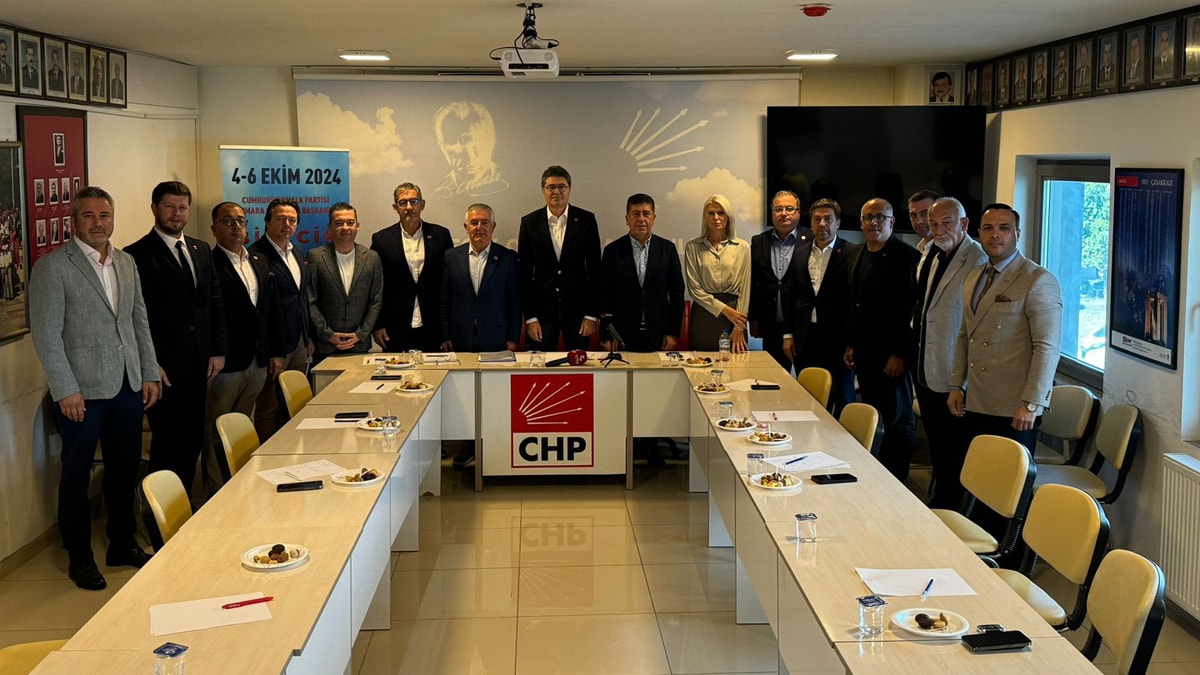 CHP'li il başkanlarından ortak bildiri: Hiçbir kurgulanmış dava iktidar yürüyüşümüzü durduramayacak