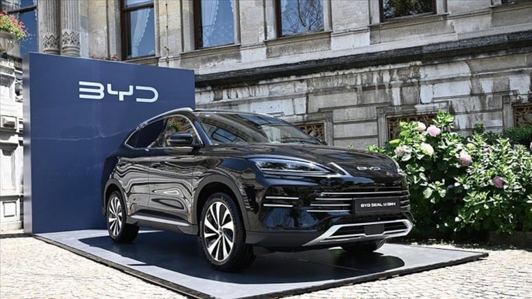 BYD en güçlü rakibini geride bıraktı
