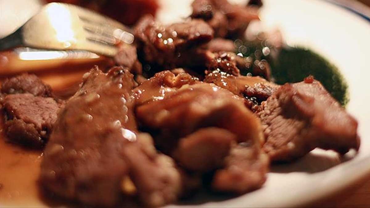 Domuz eti skandalı patladı, Diyanet'in hattı susmadı: 'Hocam, günah mı bu?'