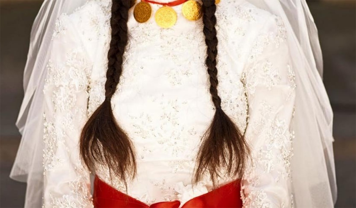 Jandarma düğünü bastı, 14 yaşındaki gelin koruma altında