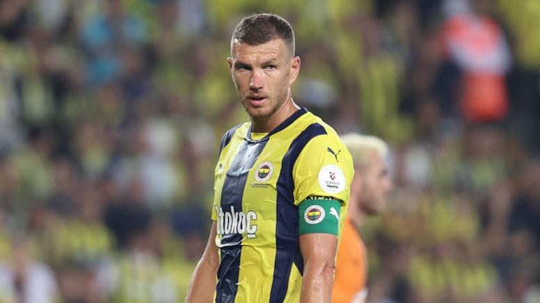 Fenerbahçe'de flaş karar! Dzeko ile 1 yıl daha...