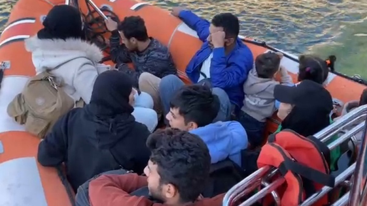 Muğla açıklarında 67 göçmen yakalandı