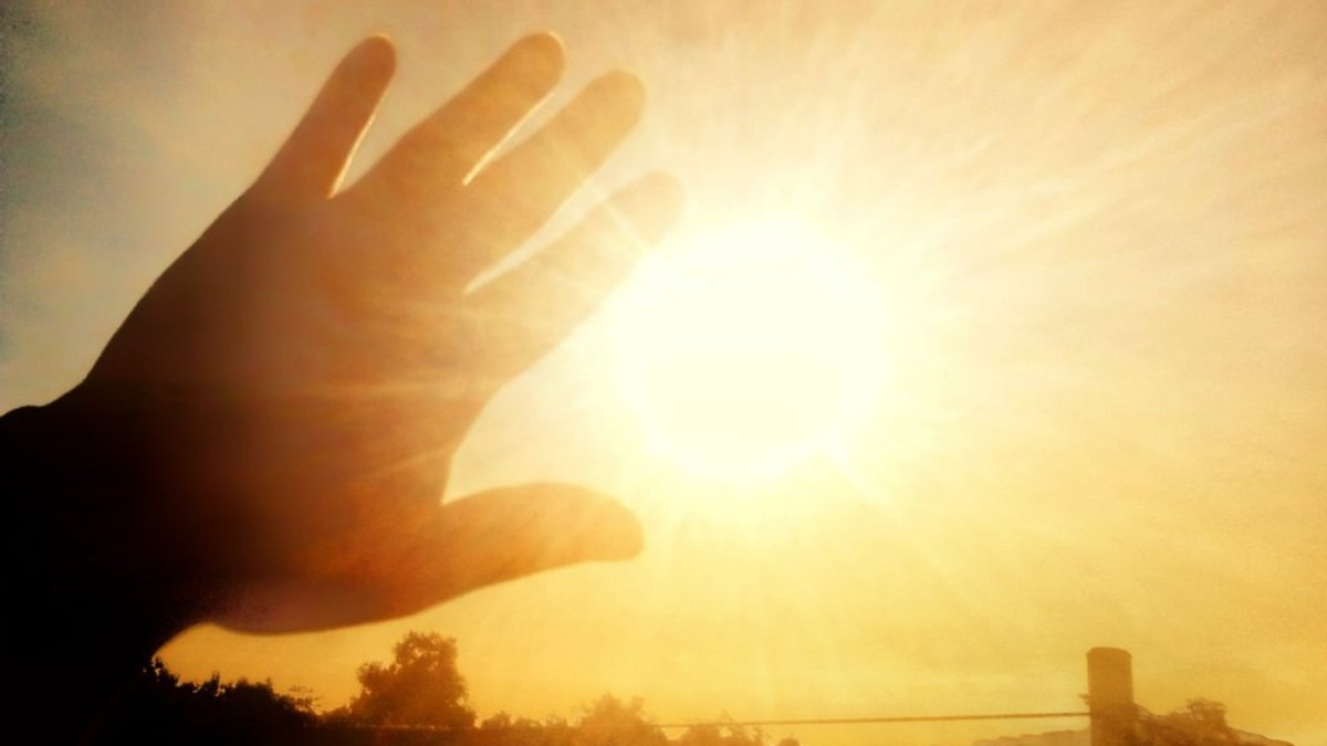 Dev güneş lekesi patladı! Cumartesi günü elektrik kesilebilir, iletişim kopabilir...