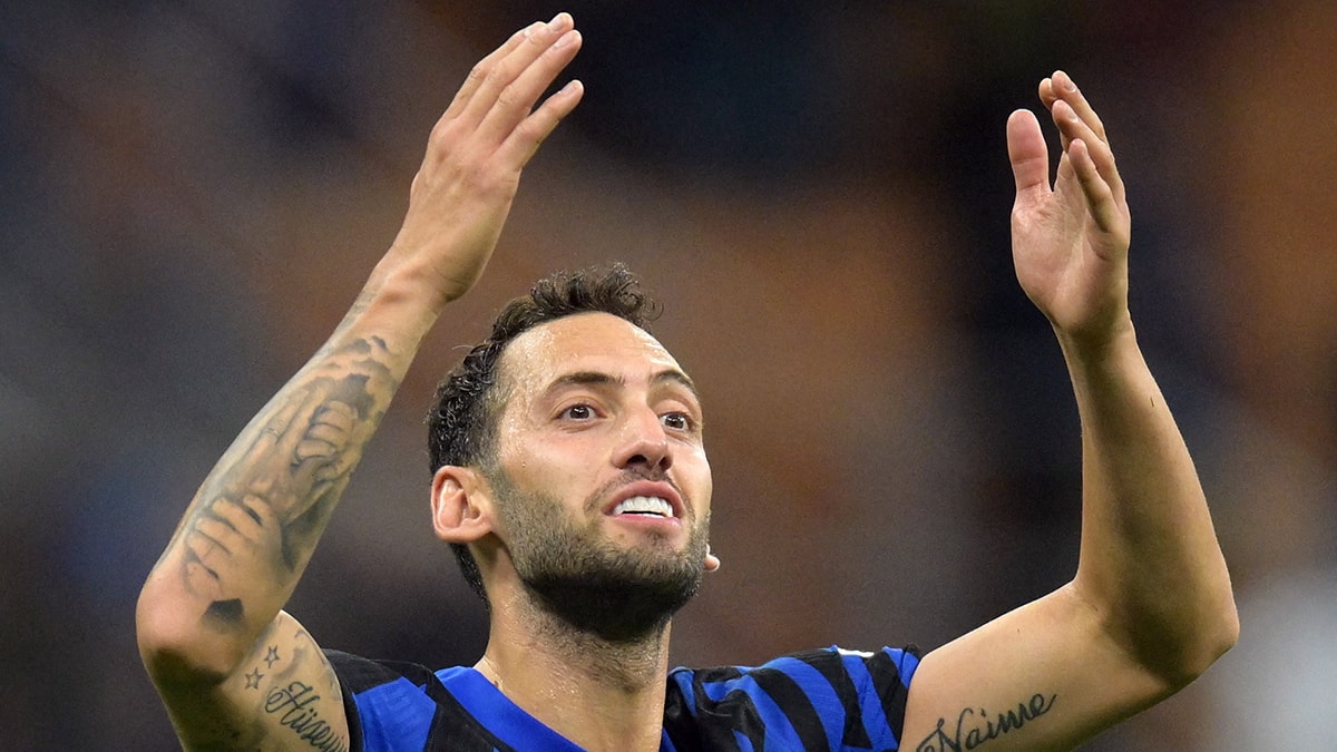 Hakan Çalhanoğlu'na büyük onur