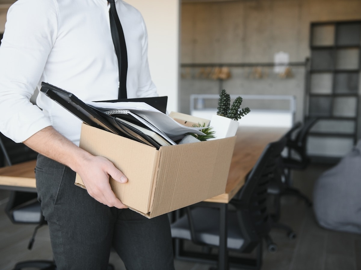 Yemek kartıyla diş macunu aldığı için işten çıkarıldı