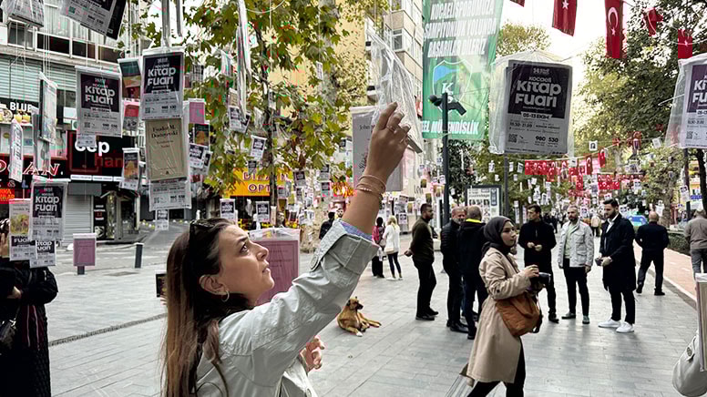 Ağaçlar kitap açtı