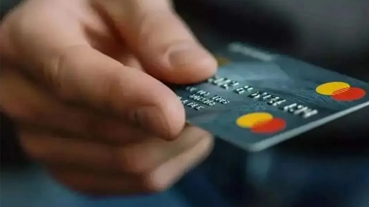 Kredi kartı yapılandırmasında ayrıntı: 50 bin liralık borca 2 bin 222 lira taksit