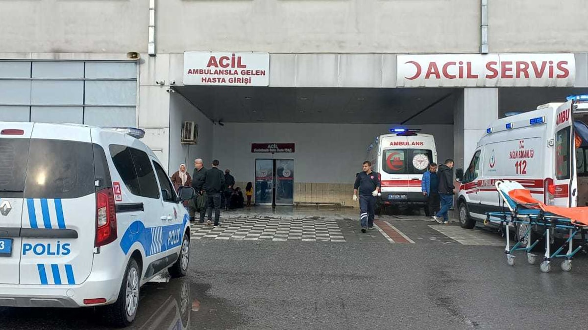 Malatya'da midibüs ile otomobil çarpıştı:  1 ölü, 1 yaralı