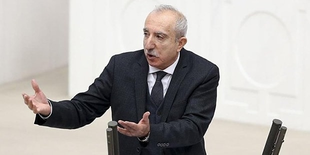 Ahmet Özer'in gözaltına alınmasına AKP'den dikkat çeken açıklama