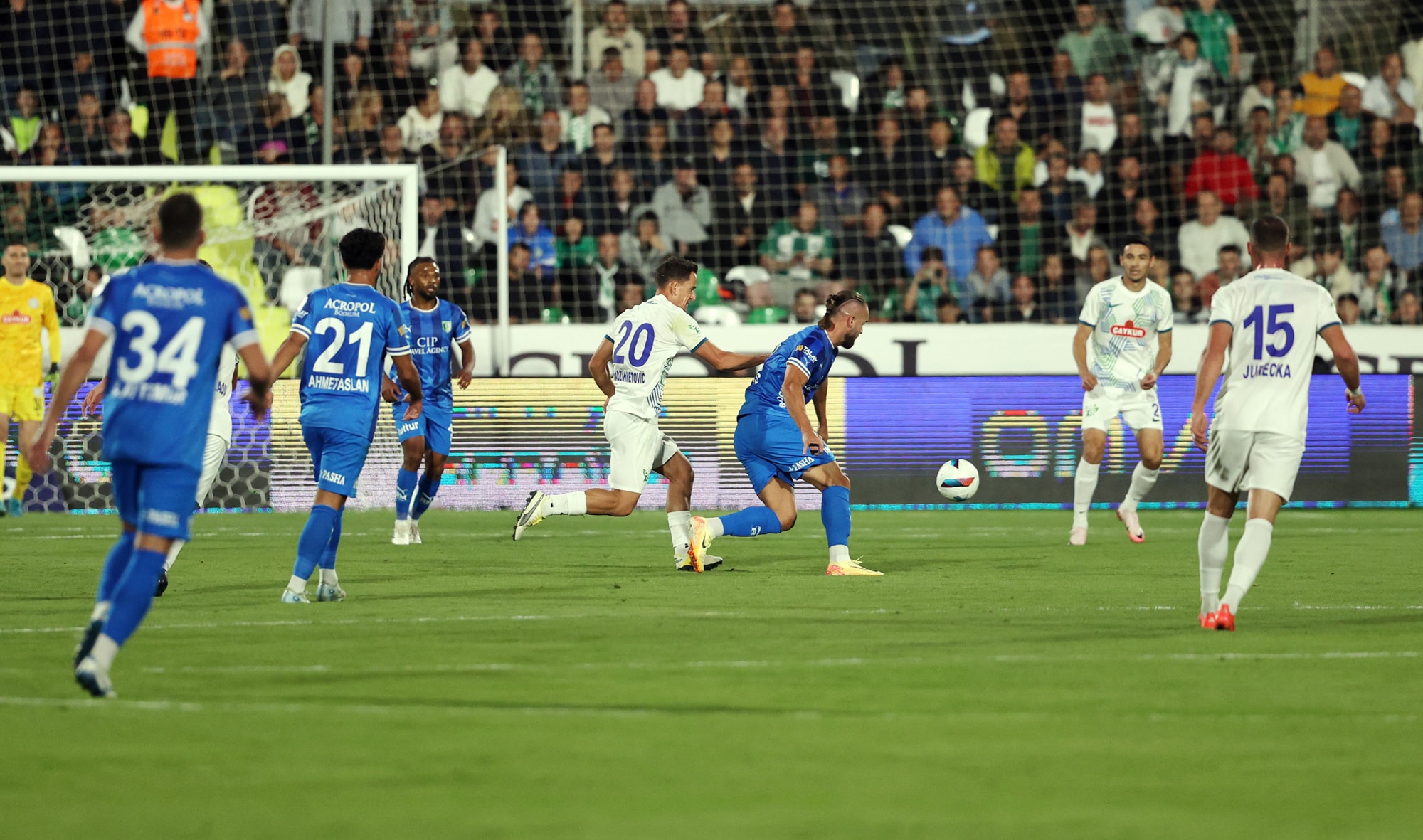 Rizespor deplasmanda Bodrum FK'yi tek golle geçti