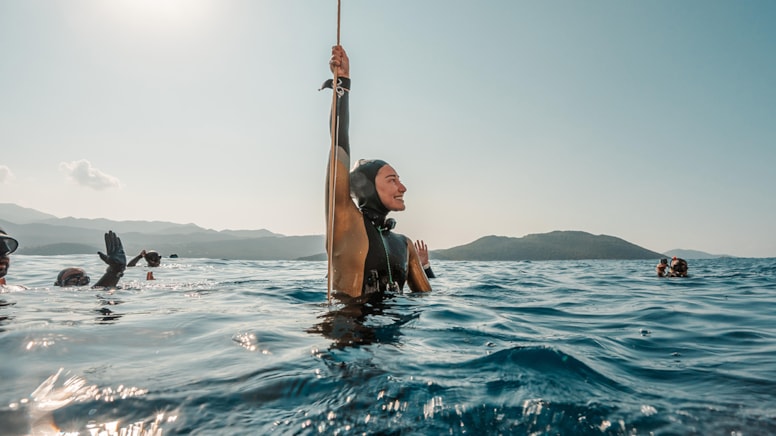 Şahika Ercümen, Serbest Dalış Dünya Şampiyonası'nda Türkiye rekoru kırdı
