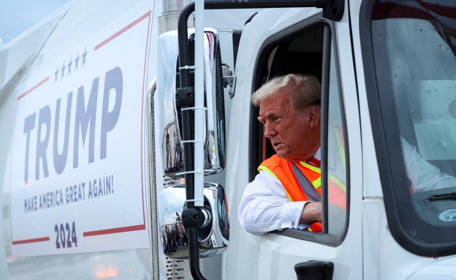 ABD seçimlerinde 'çöplük' kavgası: Trump, çöp kamyonuyla şov yaptı