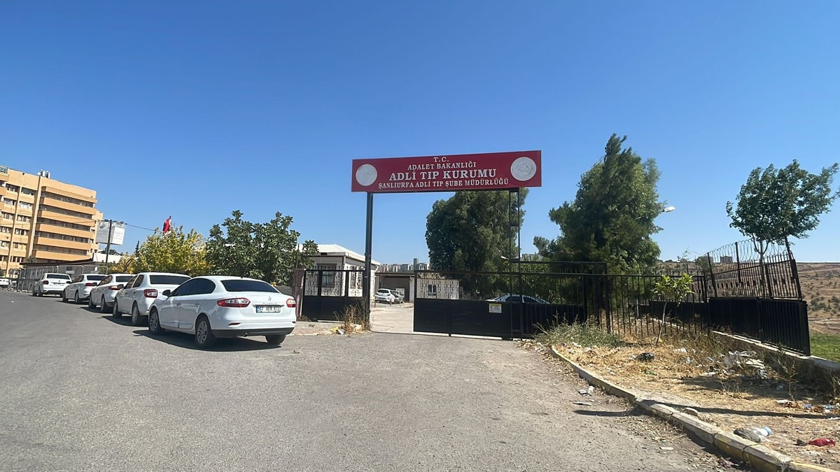 Eşini tabanca ile başından vurdu, 'Kazara ateş aldı' dedi