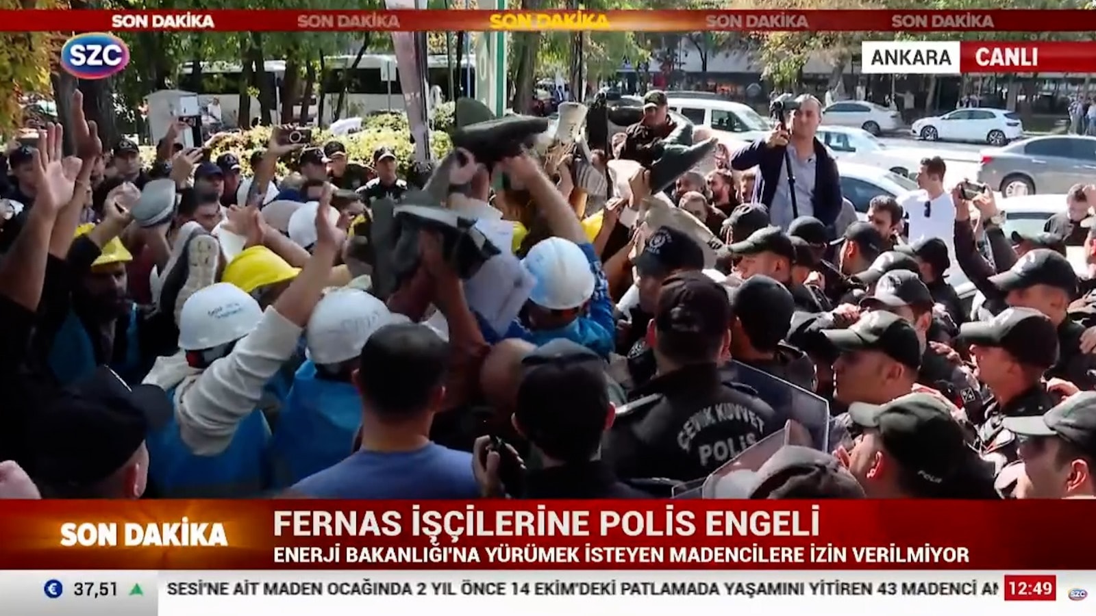 Enerji Bakanlığı'na yürümek isteyen Fernas işçilerine polis müdahalesi