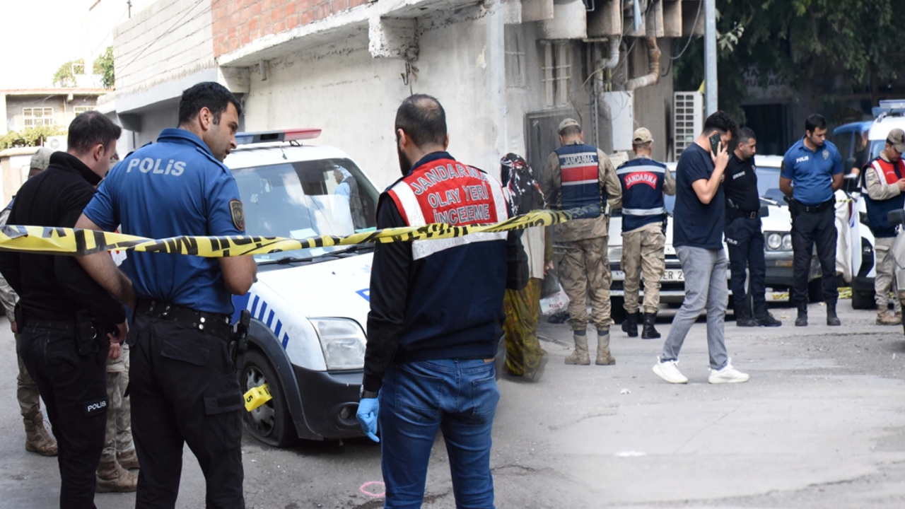 Babasıyla kavga etti, ihbara gelen polislere ateş açtı