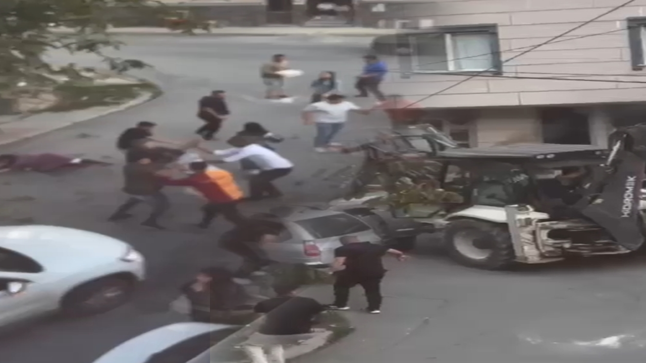 Komşu kavgası savaşa döndü: 20'ye yakın kişi yaralandı