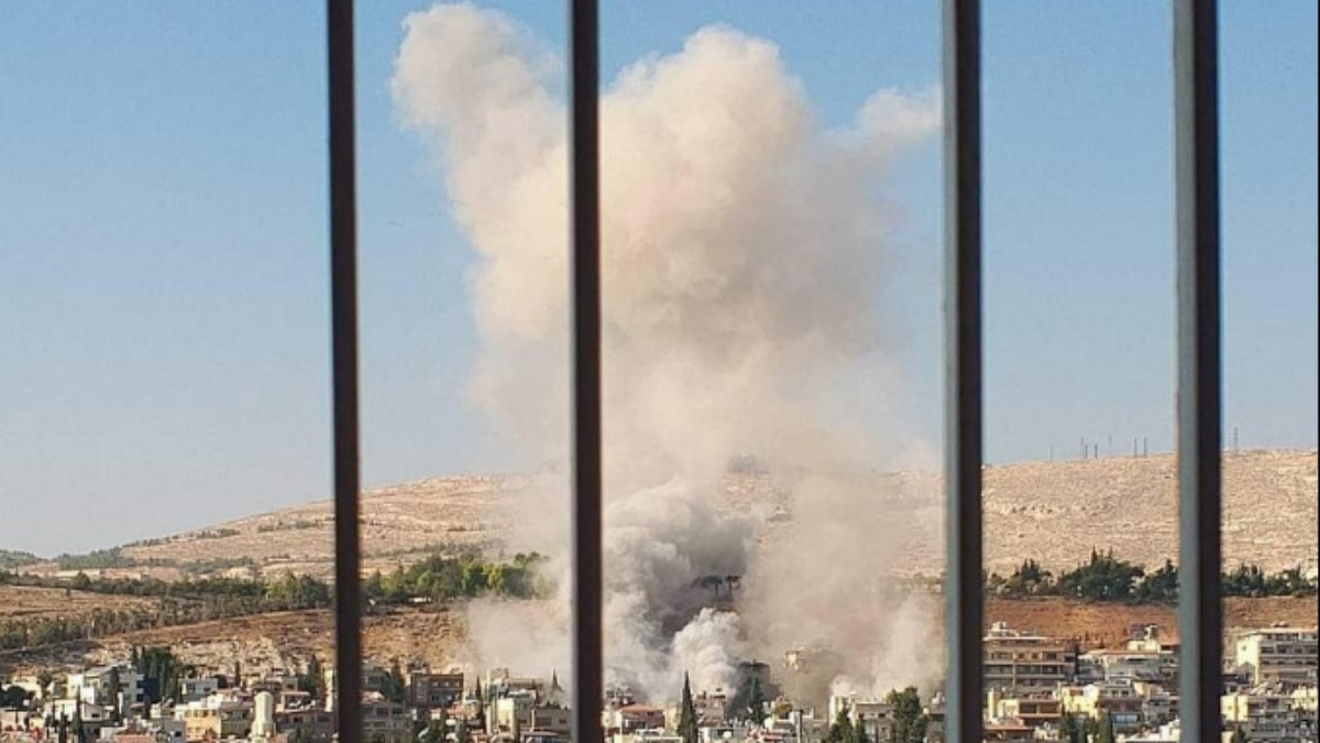 İsrail, Suriye'nin başkentini vurdu.