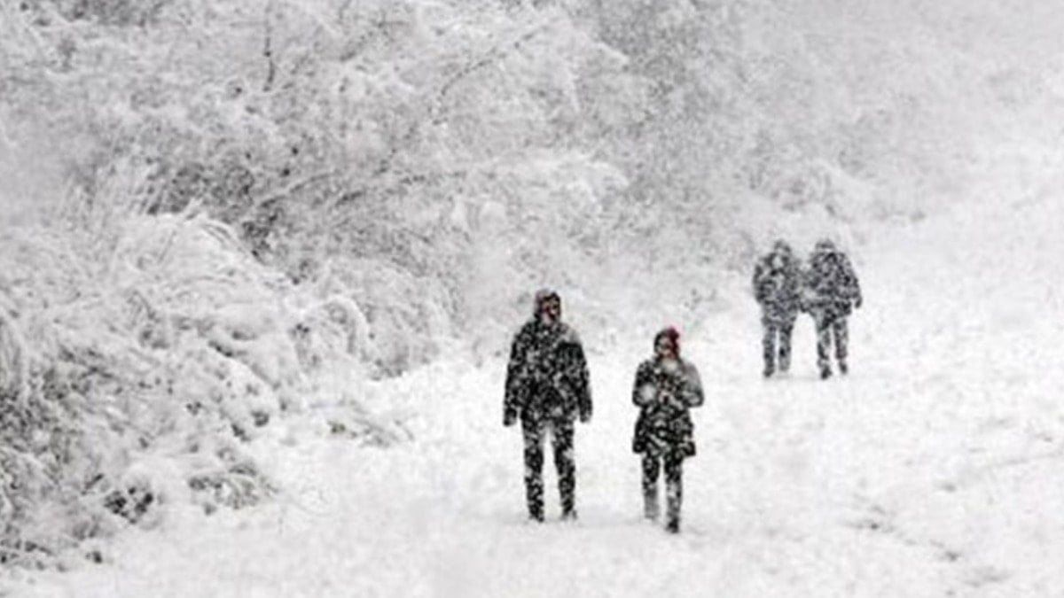 Son dakika... Eğitime kar engeli! İşte okulların tatil edildiği iller