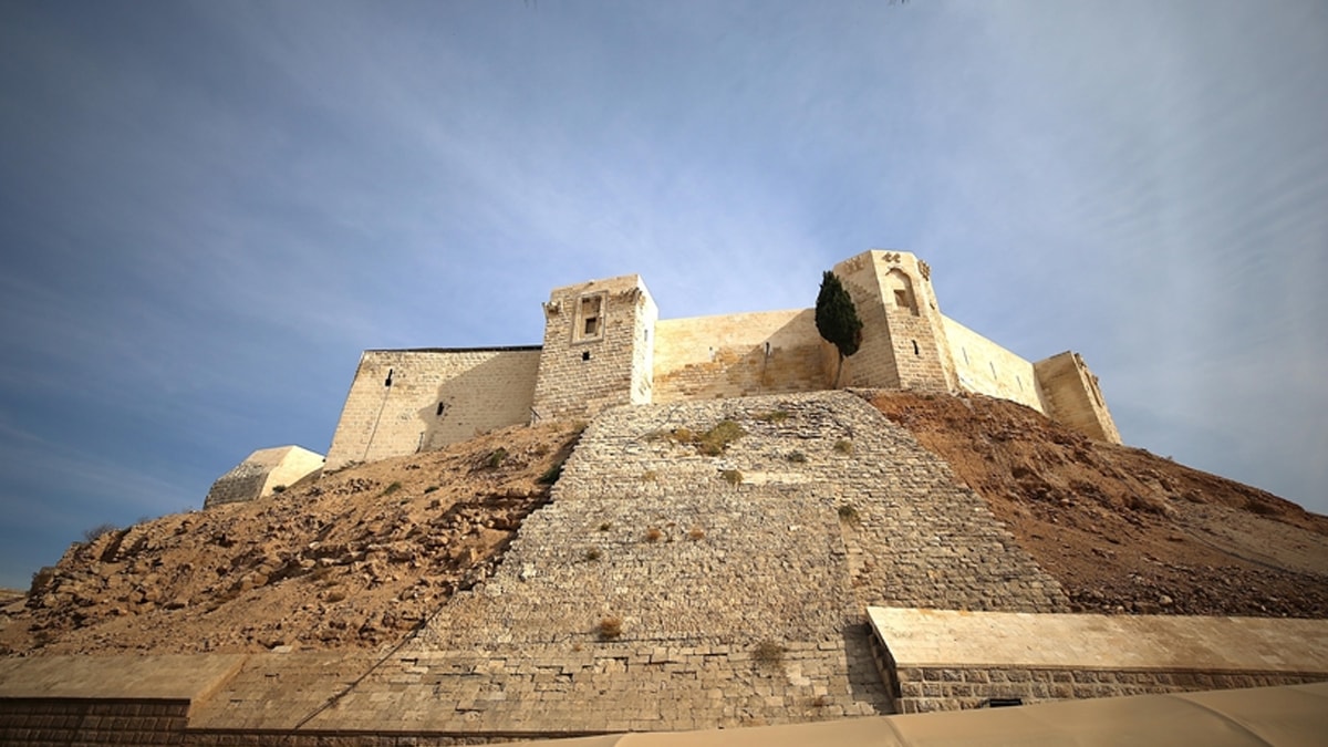 Depremde hasar gören Gaziantep Kalesi'nin ziyarete açılacağı tarih belli oldu