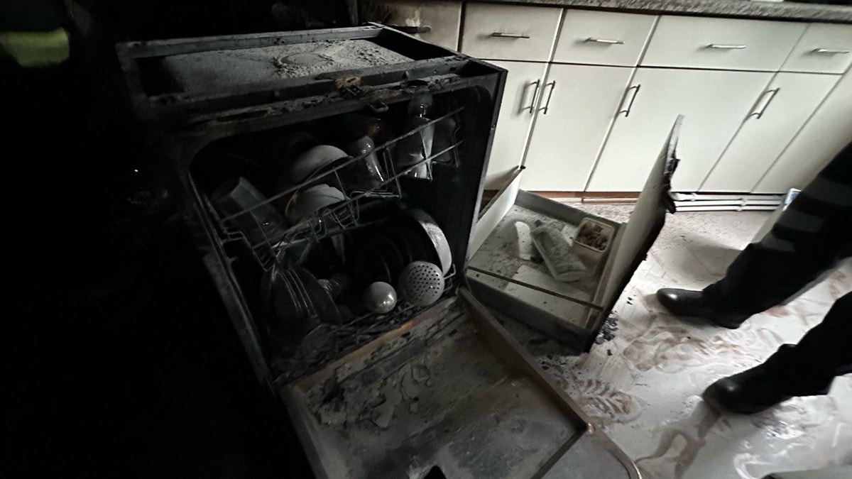 Bulaşık makinesi evi kül etti