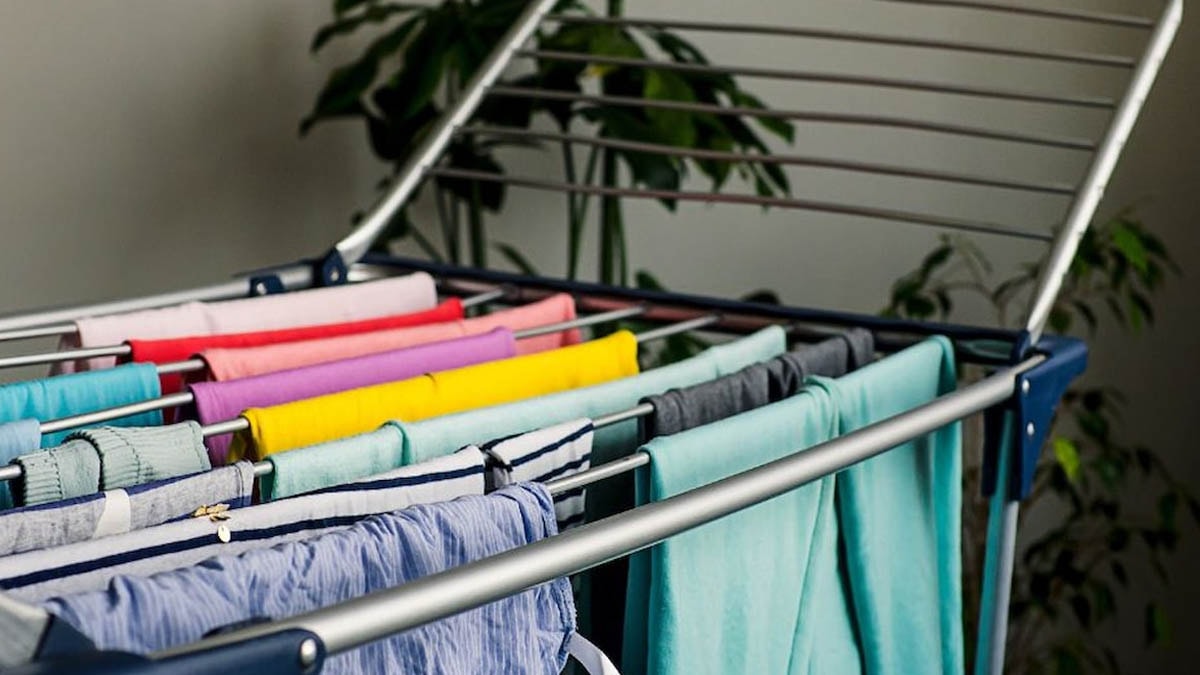 Bu basit ipucu, çamaşırlarınızı çok hızlı kurutacak: İşte Gökkuşağı yöntemi