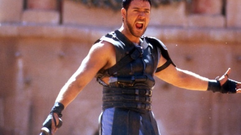 İkonik film sahnelerinin kostümleri satıştı - Sözcü