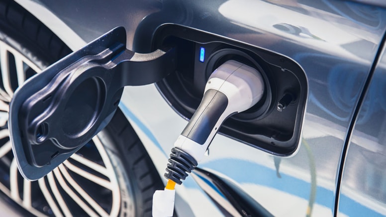 Elektrikli araç teknolojisinde devrim: 5 dakika şarjla 300 km mesafe