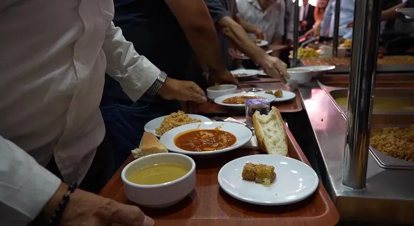 AKP’li belediye kent lokantası açıyor: 4 çeşit yemek 50 TL