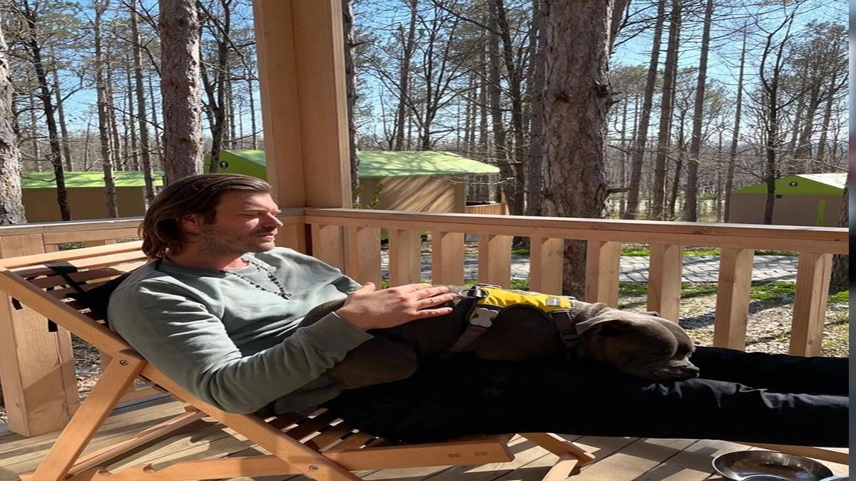 Kıvanç Tatlıtuğ'dan gözyaşlarına boğan pozlar