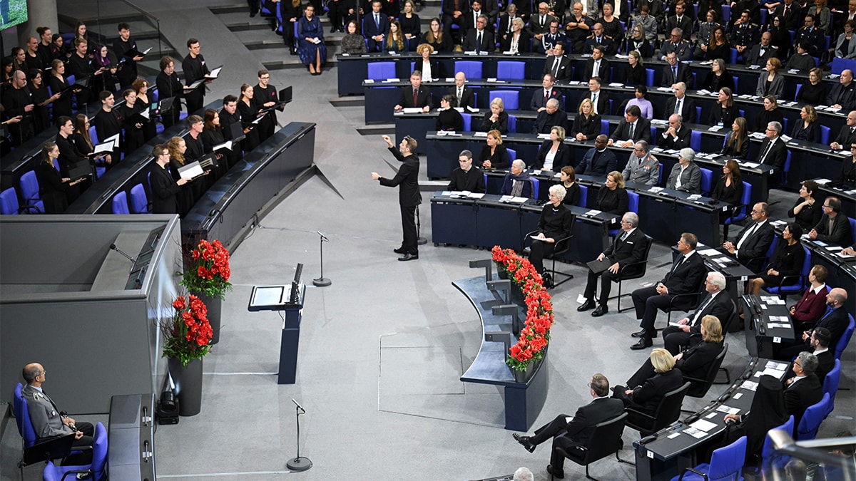 Almanya'da bir siyasi şok daha: Yarıştan çekildi...