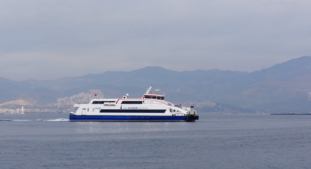 İzmir’de feribot ücretlerine zam geldi: İşte yeni fiyat listesi