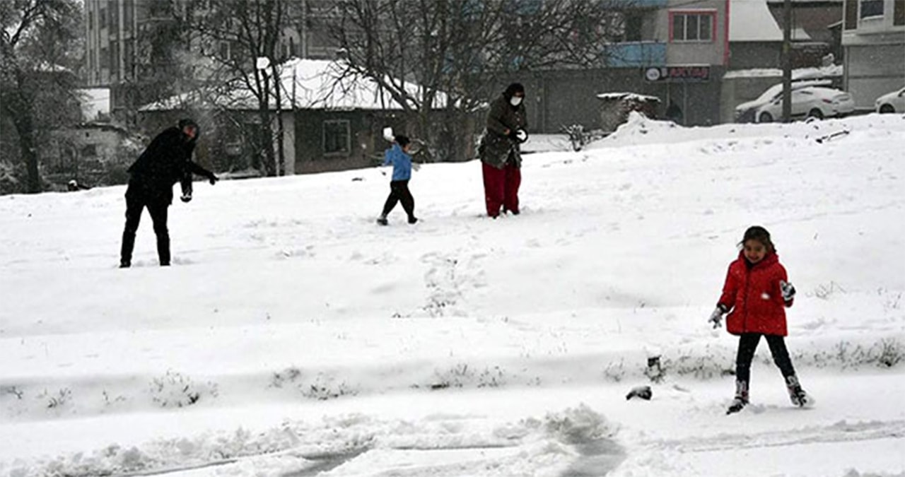 Van'da okullar tatil edildi