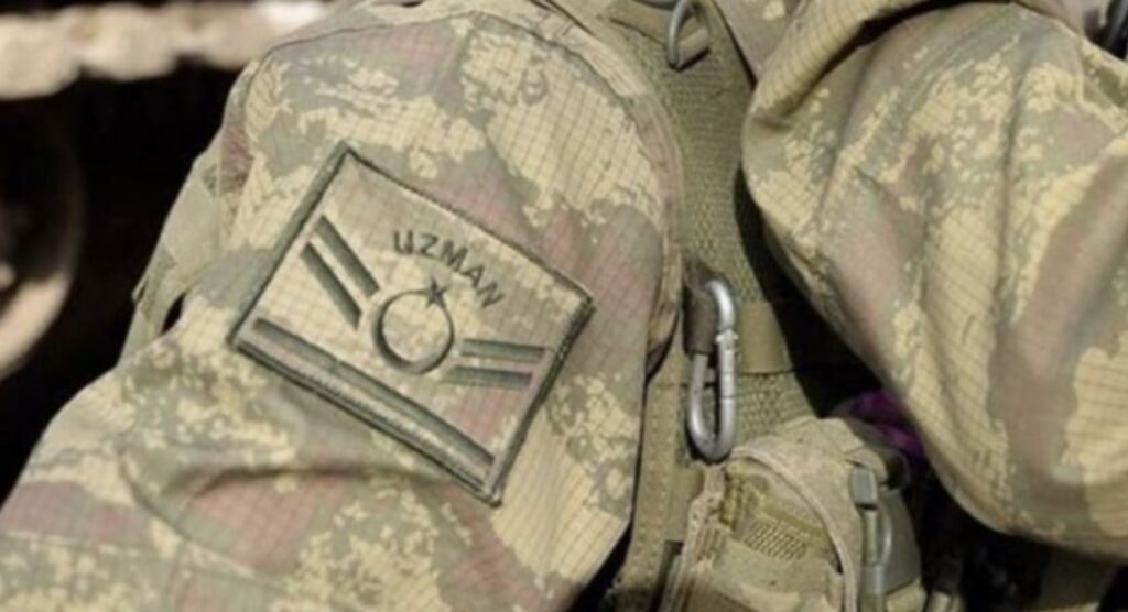 Uzman çavuş 12 kilo uyuşturucuyla yakalandı