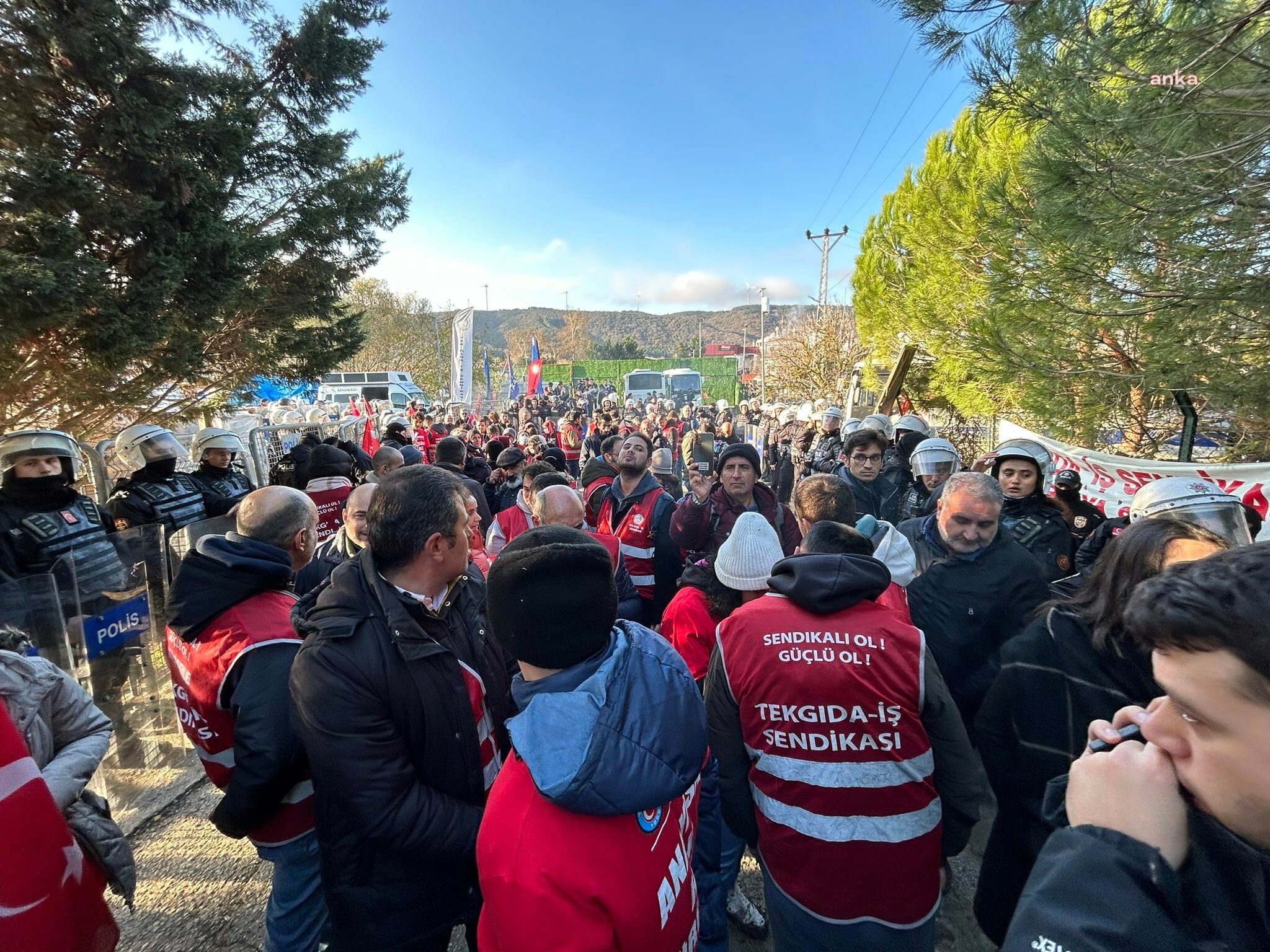Polonez işçilerine çevik kuvvet müdahalesi