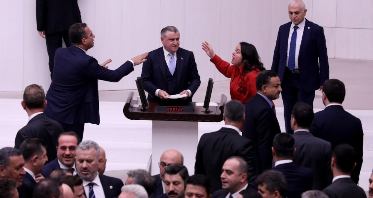 Meclis'te tansiyon yükseldi!