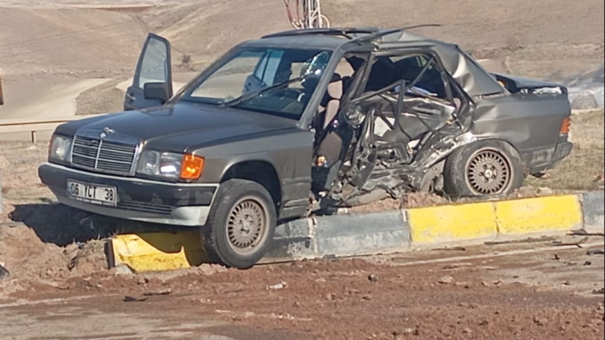 Ankara'da feci kaza: Sürücü hayatını kaybetti