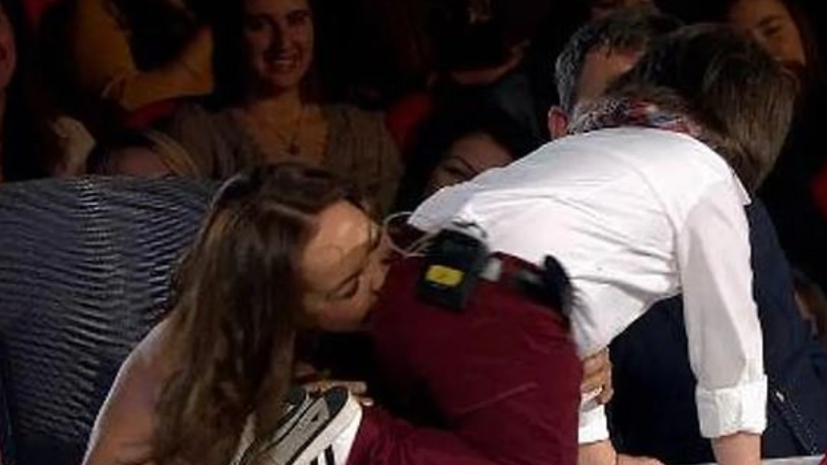 Hülya Avşar'ın poposunu ısırdığı çocuk büyüdü: Çok değişmiş