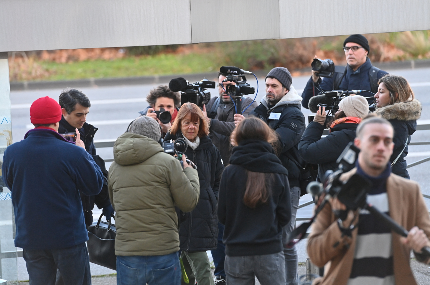 Tek bir kadına saldıran 51 sapık, hakim karşısına çıktı