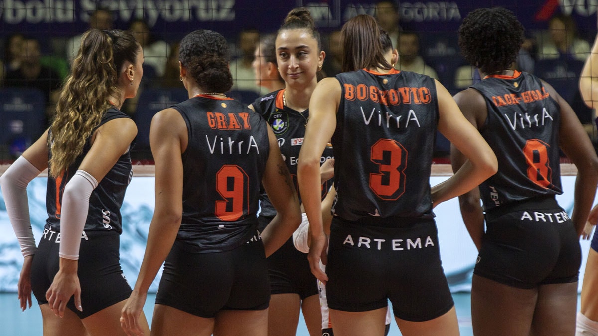 Yıldız voleybolcunun fotoğrafı sosyal medyayı salladı: Da Vinci tablosu gibi!