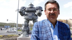 Güncel değeri 332 milyon lira: Melih Gökçek yardım paralarıyla Transformers oyuncağı almış