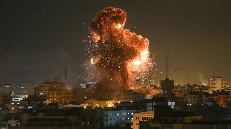 İsrail'den Humus'a hava saldırısı