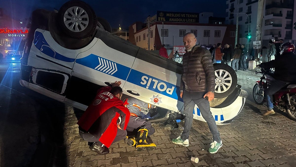 Kaza sonrası polis aracı ters döndü - sozcu.com.tr 22.12.2024 19:48