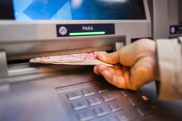 Yarın başlayacak: ATM'ye kartını takan bu yazıyla karşılaşacak - sozcu.com.tr 22.12.2024 13:23