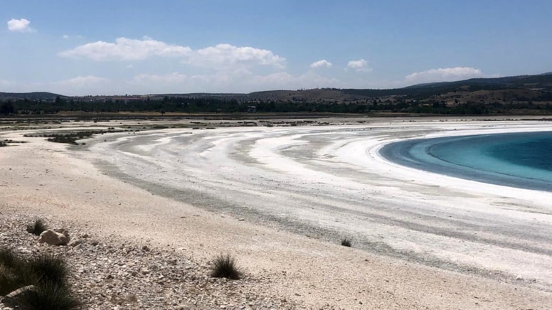 Salda'da korkutan görüntü: 'Çökmeler, obruklar olabilir'