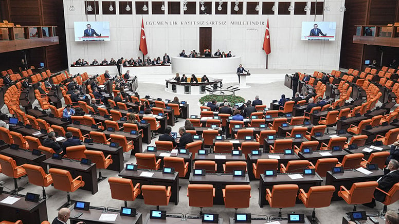 CHP ve AKP'li vekiller arasında 'FETÖ' tartışması