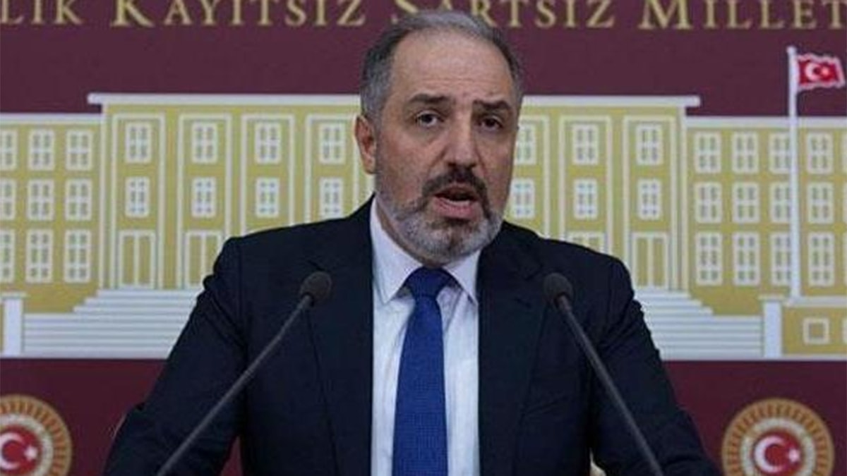 Mustafa Yeneroğlu, DEVA Partisi'nden istifa etti
